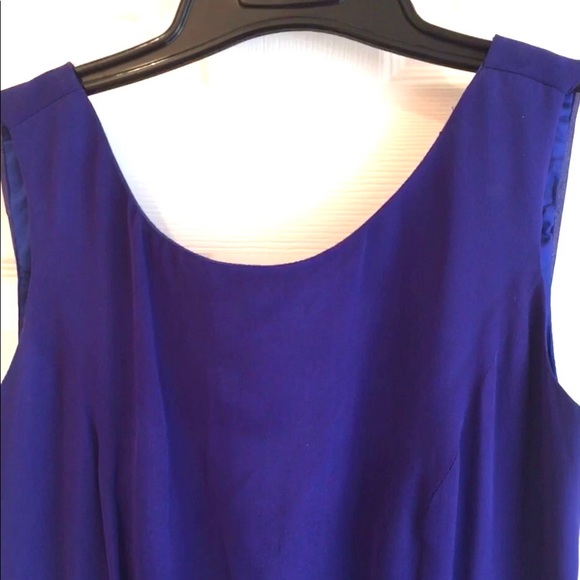 Elegant Evening Gown - Picture 3 of 5